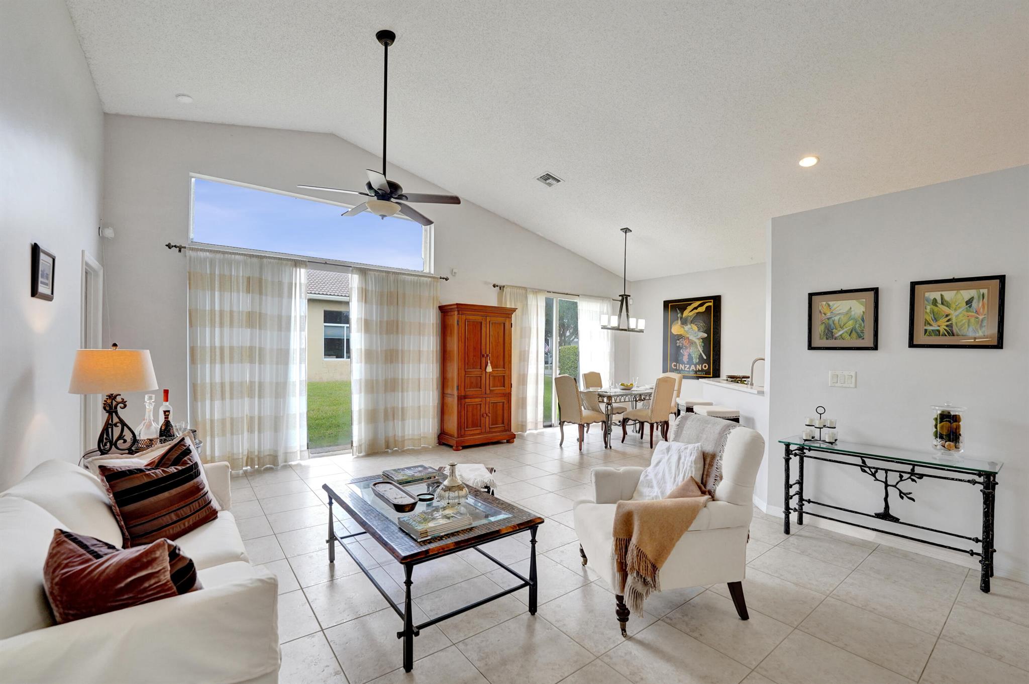 LAGUNA ISLES - Residential