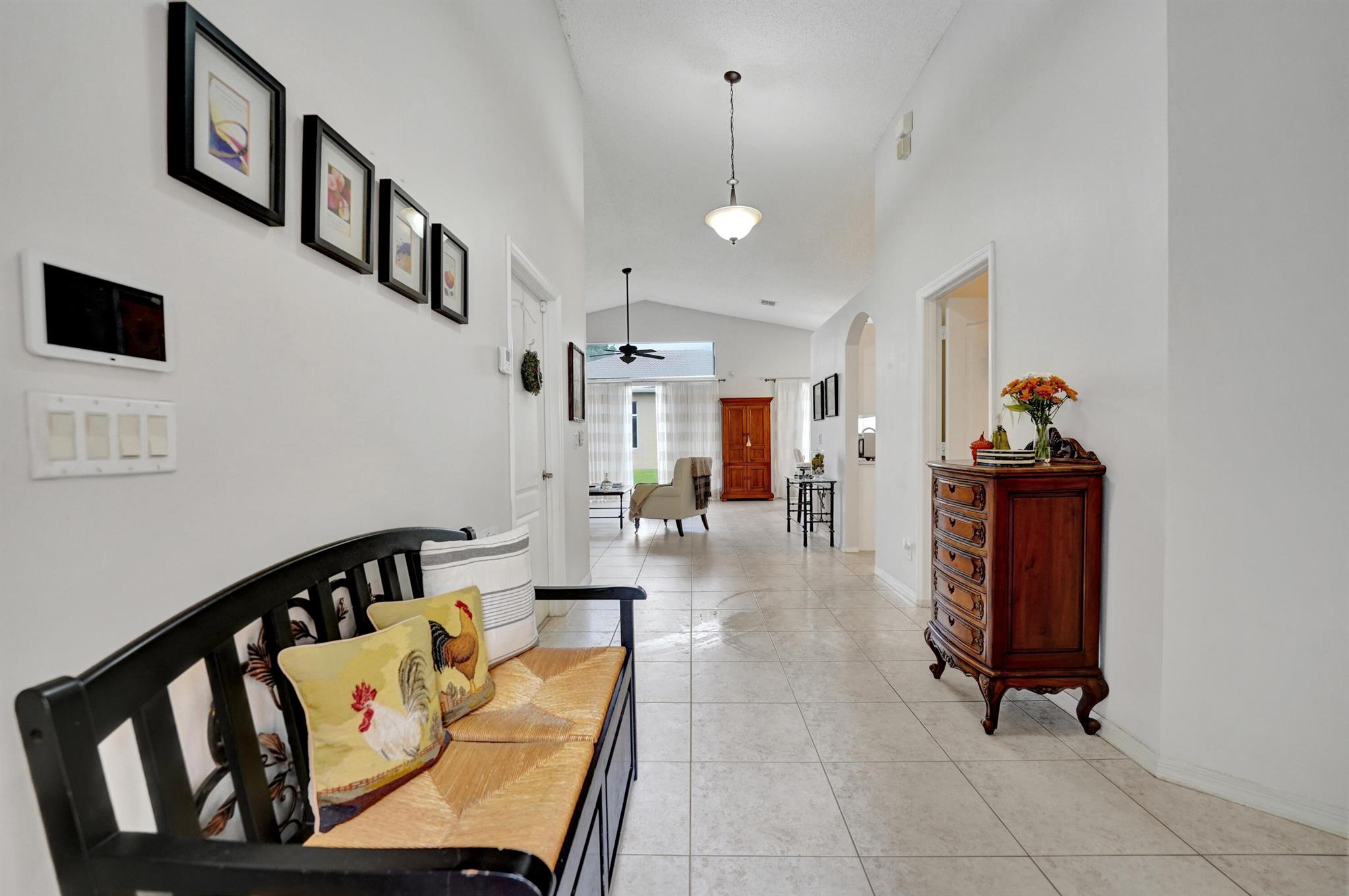 LAGUNA ISLES - Residential