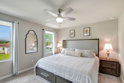 Townhouse in Mangonia Park FL 1620 Lindley Street St 15.jpg