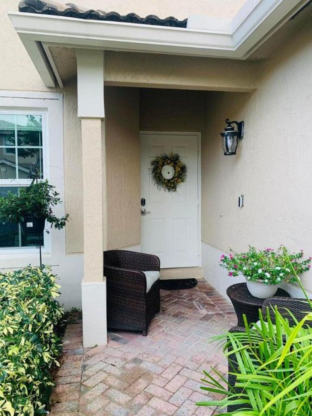 Photo of 6437 Park Lake Circle, Boynton Beach, FL 33437 (MLS # R11146043)