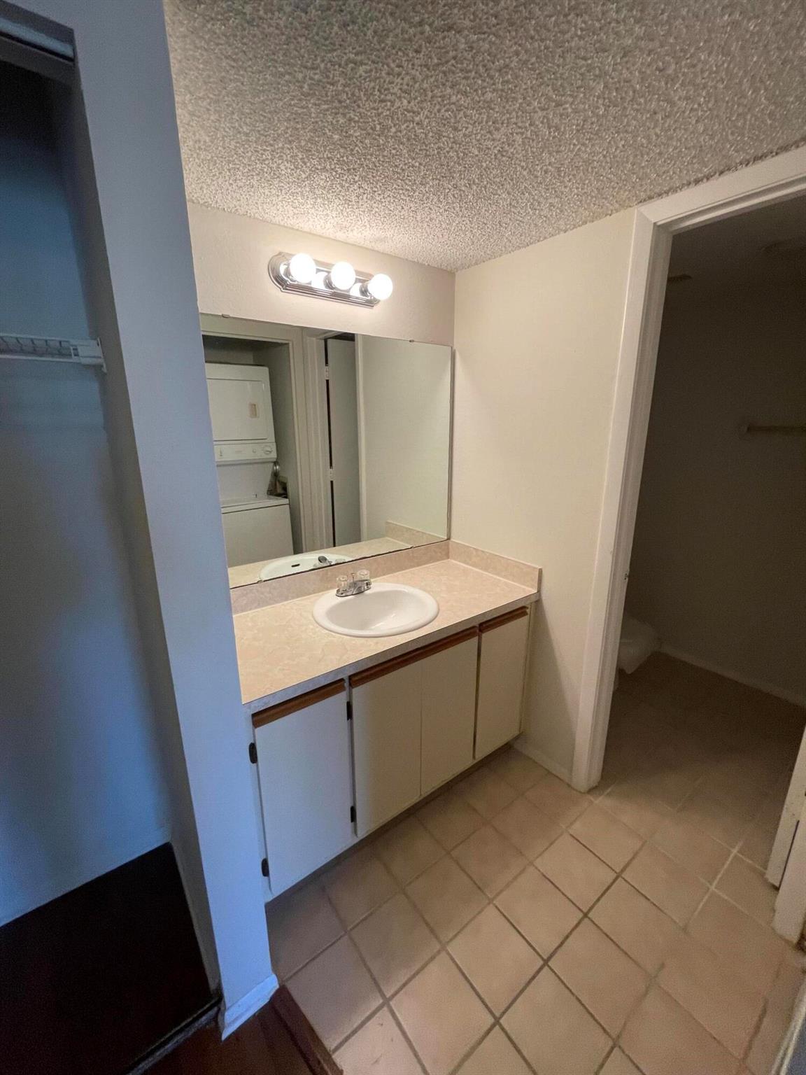 MIDPORT PLACE II, A CONDO - Residential Lease