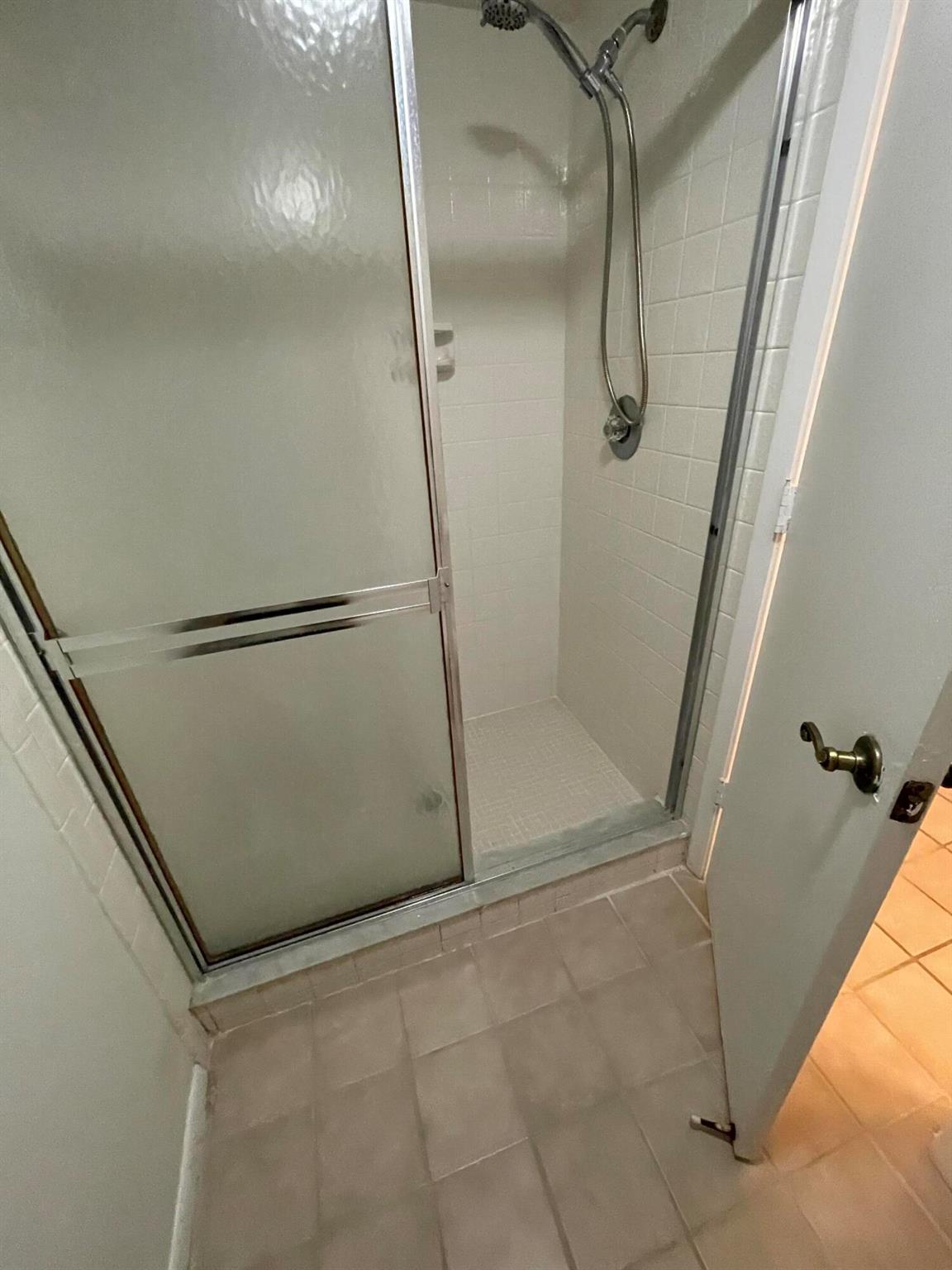 MIDPORT PLACE II, A CONDO - Residential Lease