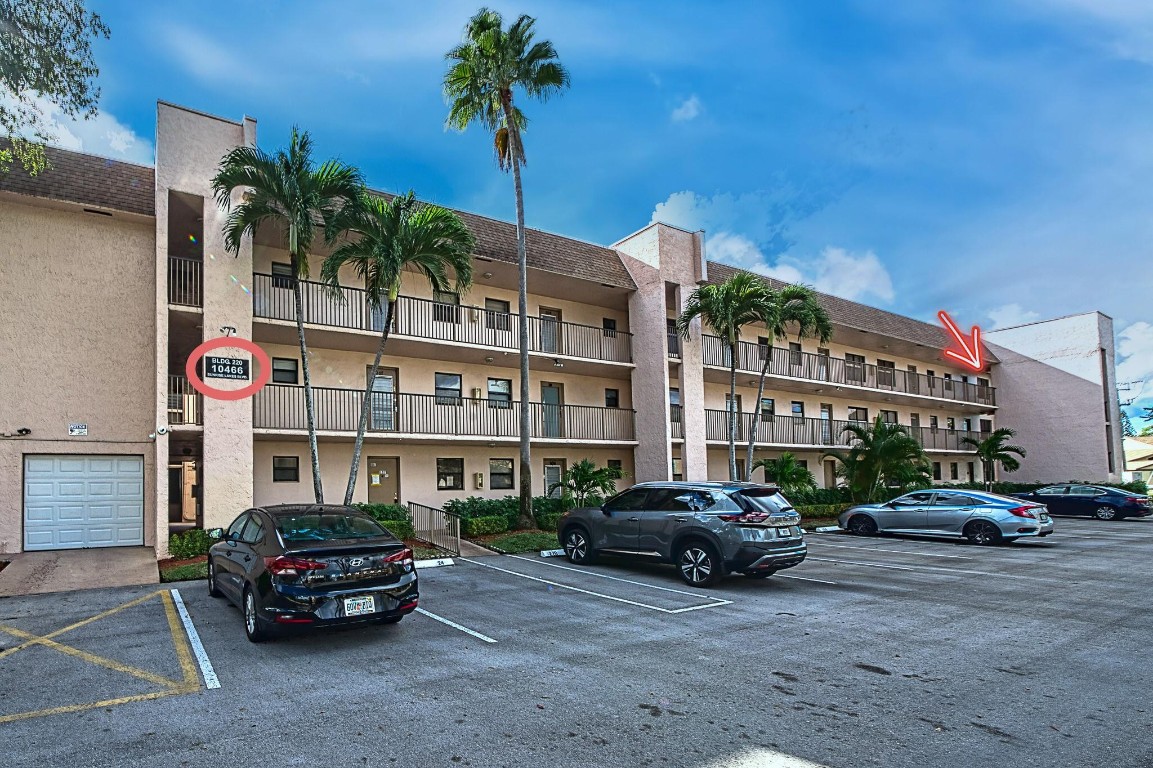 SUNRISE LAKES CONDOMINIUM - Residential