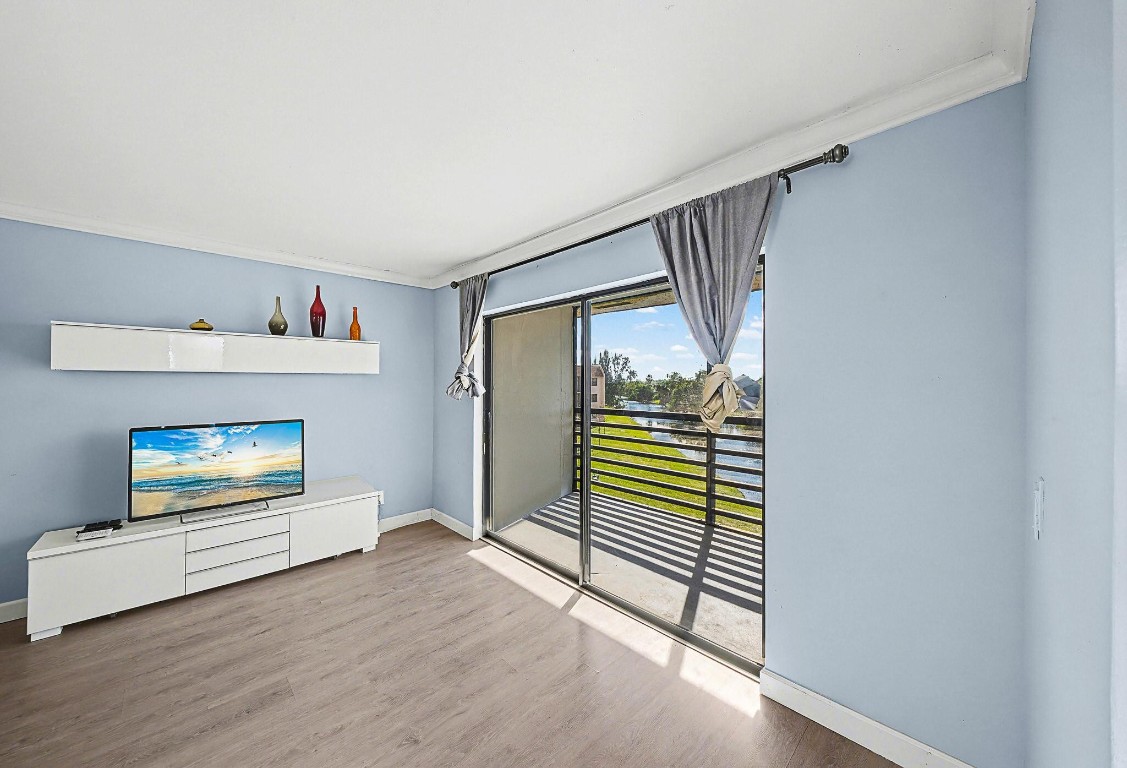 SUNRISE LAKES CONDOMINIUM - Residential