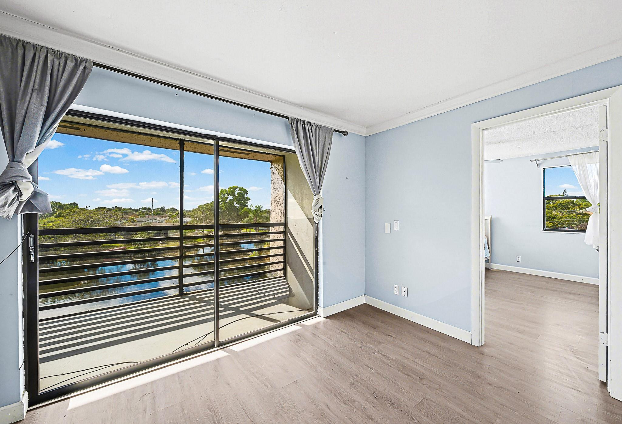 SUNRISE LAKES CONDOMINIUM - Residential