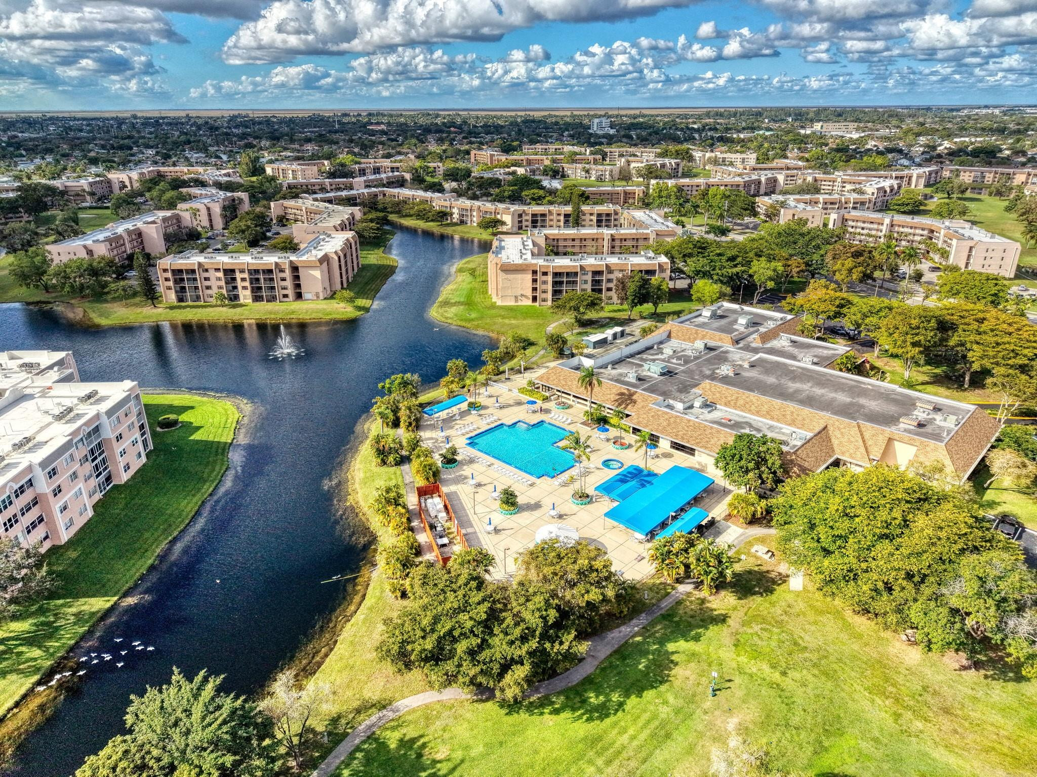SUNRISE LAKES CONDOMINIUM - Residential