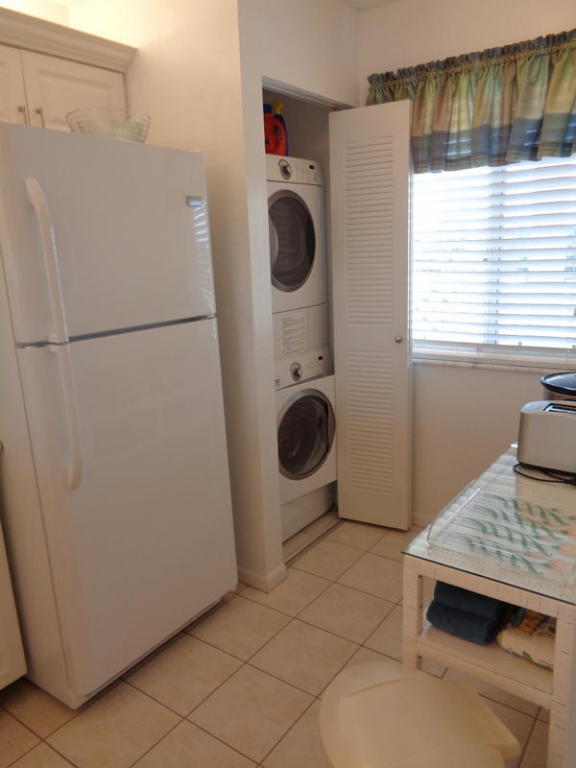 JUPITER BAY ONE THRU SIX CONDO - Residential Lease