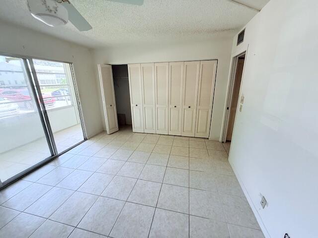 UPMINSTER F CONDO - Residential