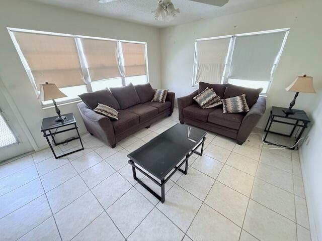 UPMINSTER F CONDO - Residential