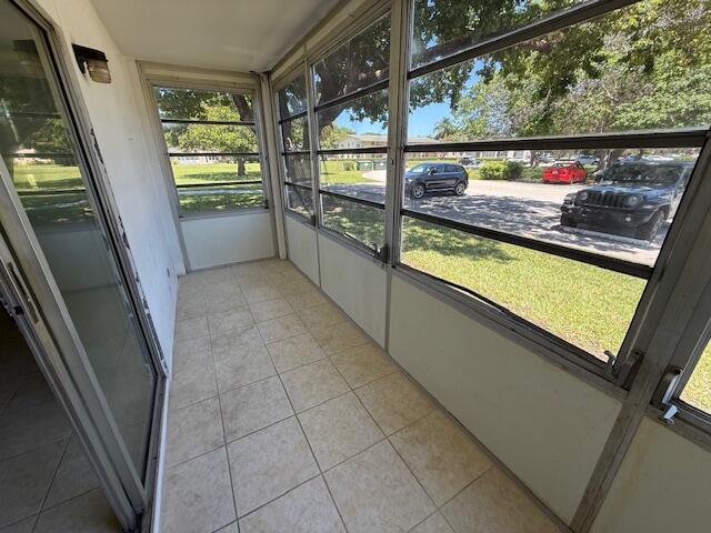 UPMINSTER F CONDO - Residential