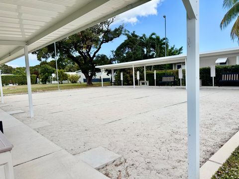 A home in Deerfield Beach