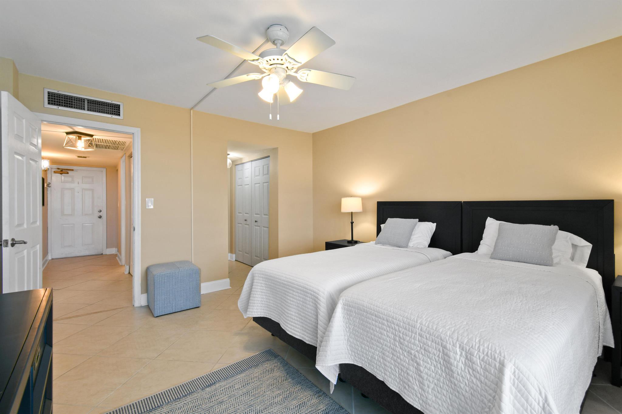 JUPITER OCEAN AND RACQUET - Residential Lease