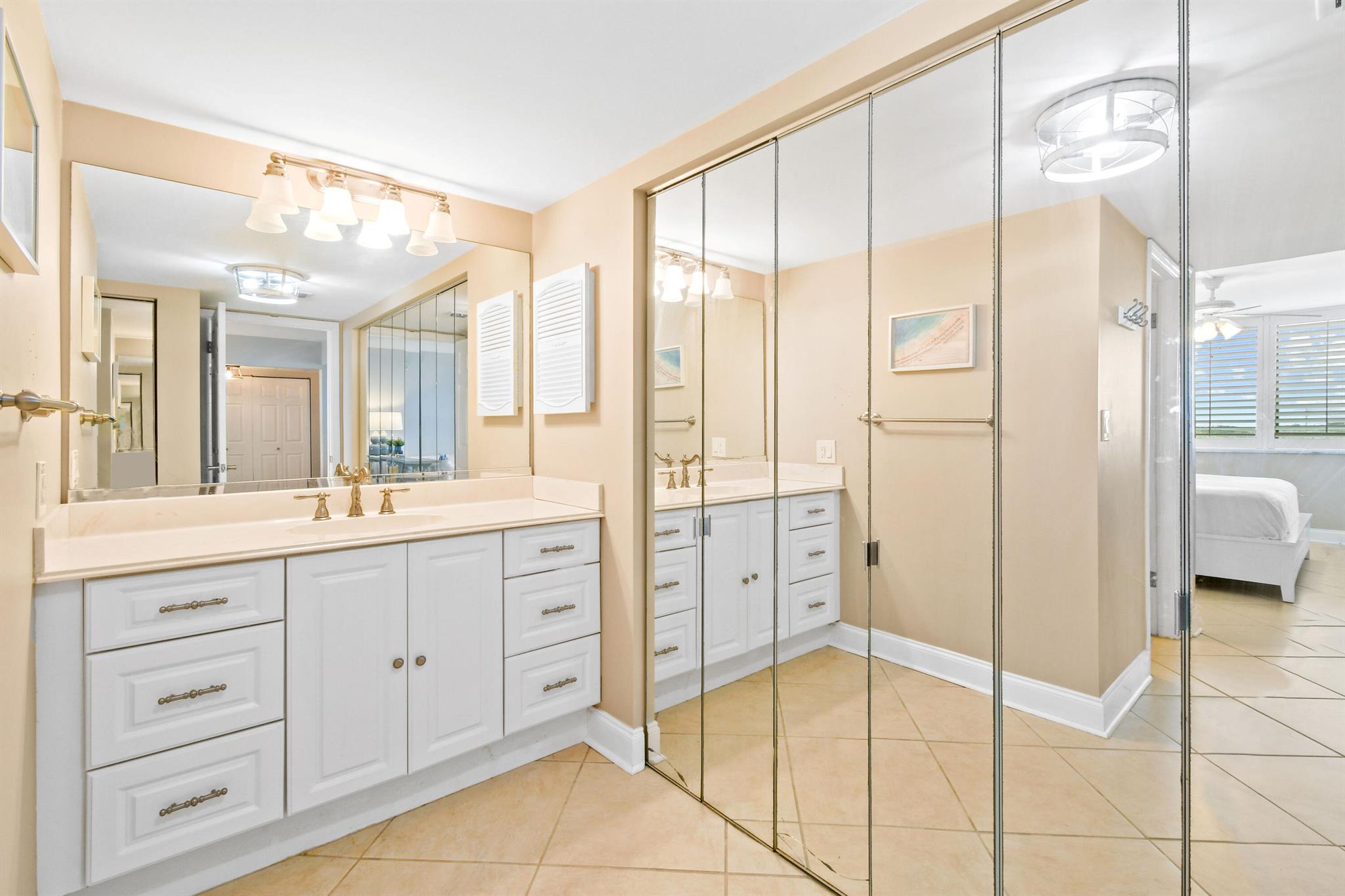 JUPITER OCEAN AND RACQUET - Residential Lease