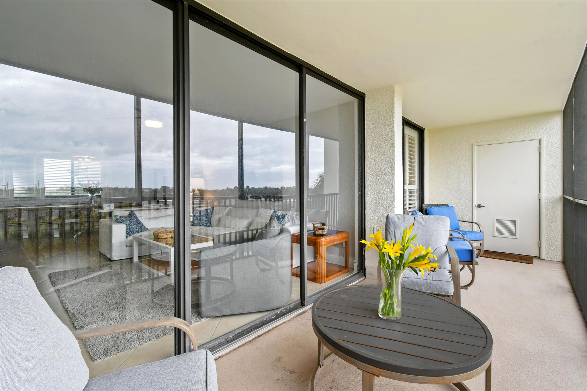 JUPITER OCEAN AND RACQUET - Residential Lease