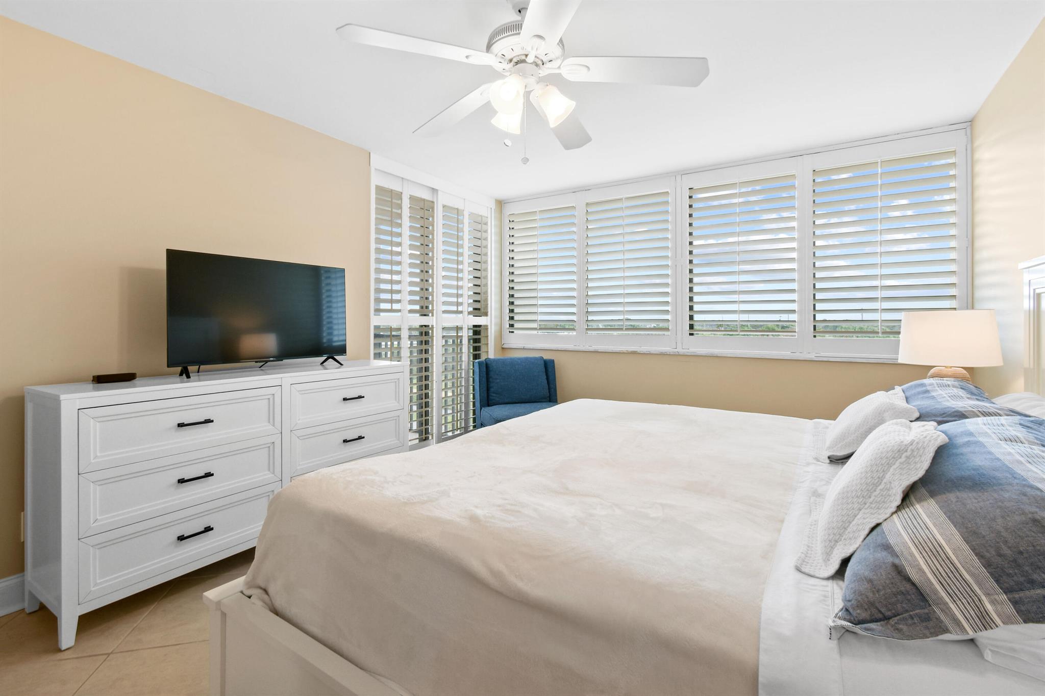 JUPITER OCEAN AND RACQUET - Residential Lease