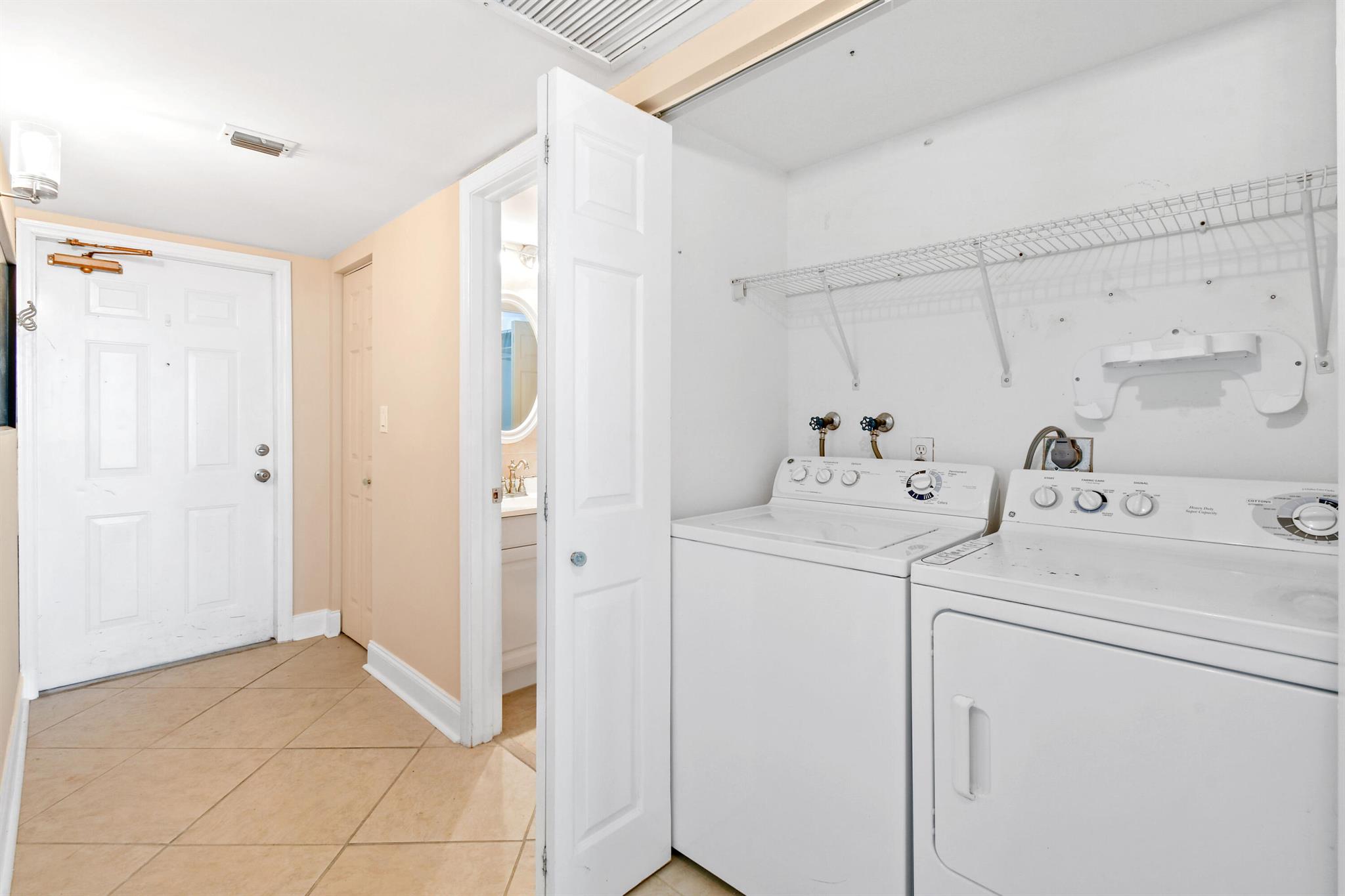 JUPITER OCEAN AND RACQUET - Residential Lease