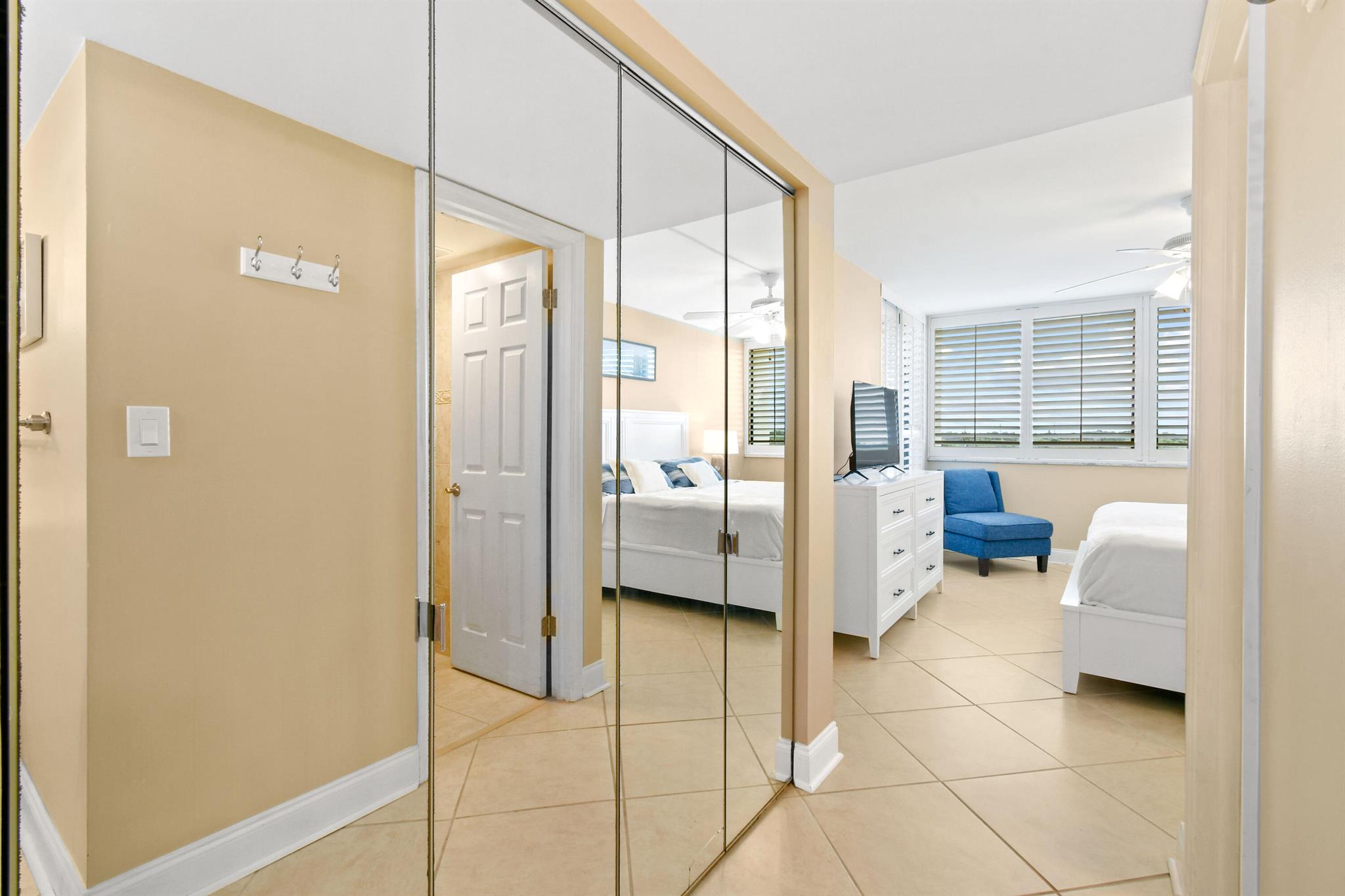 JUPITER OCEAN AND RACQUET - Residential Lease