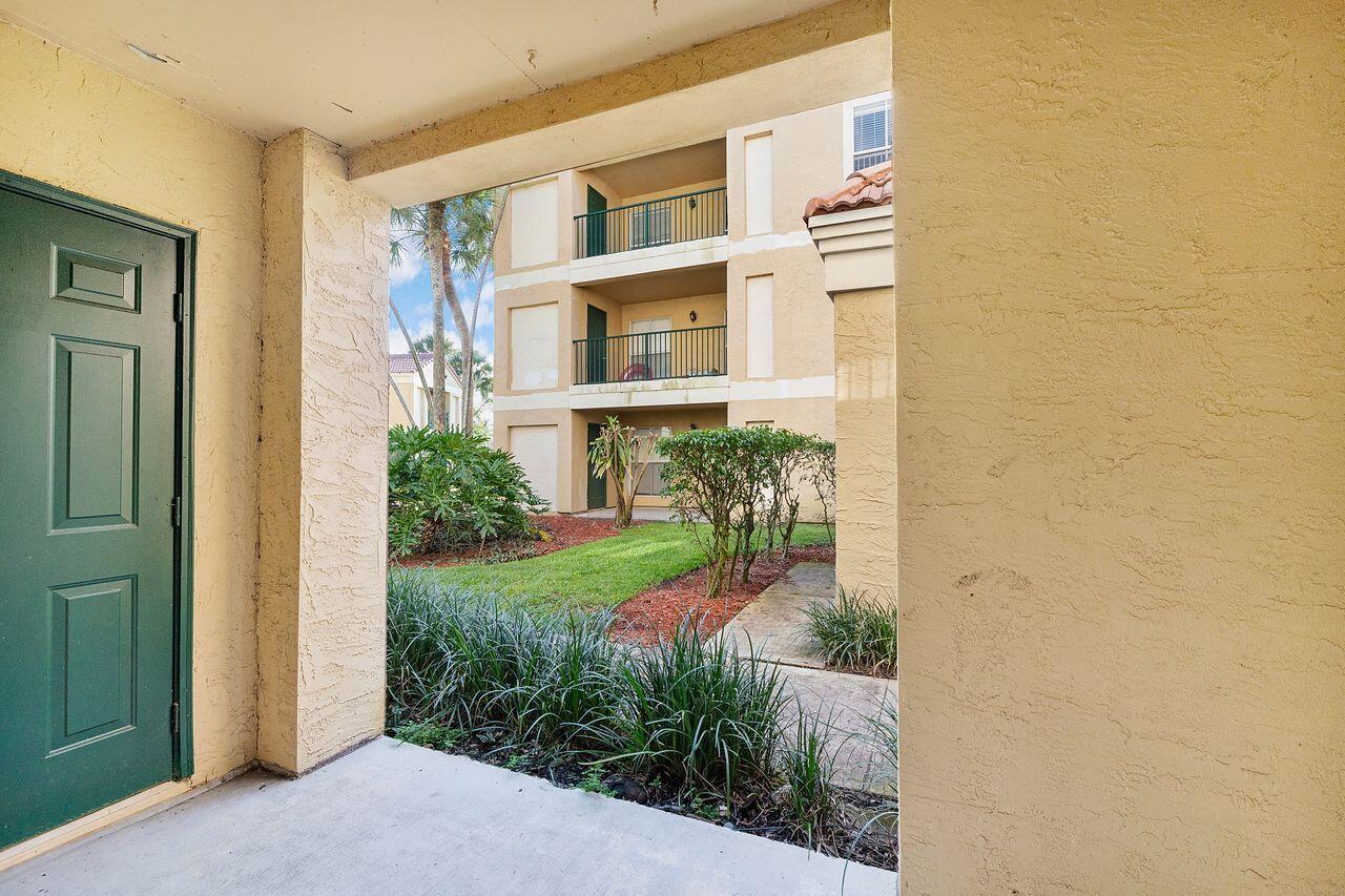 SAVANNAH AT RIVERSIDE CONDO - Residential