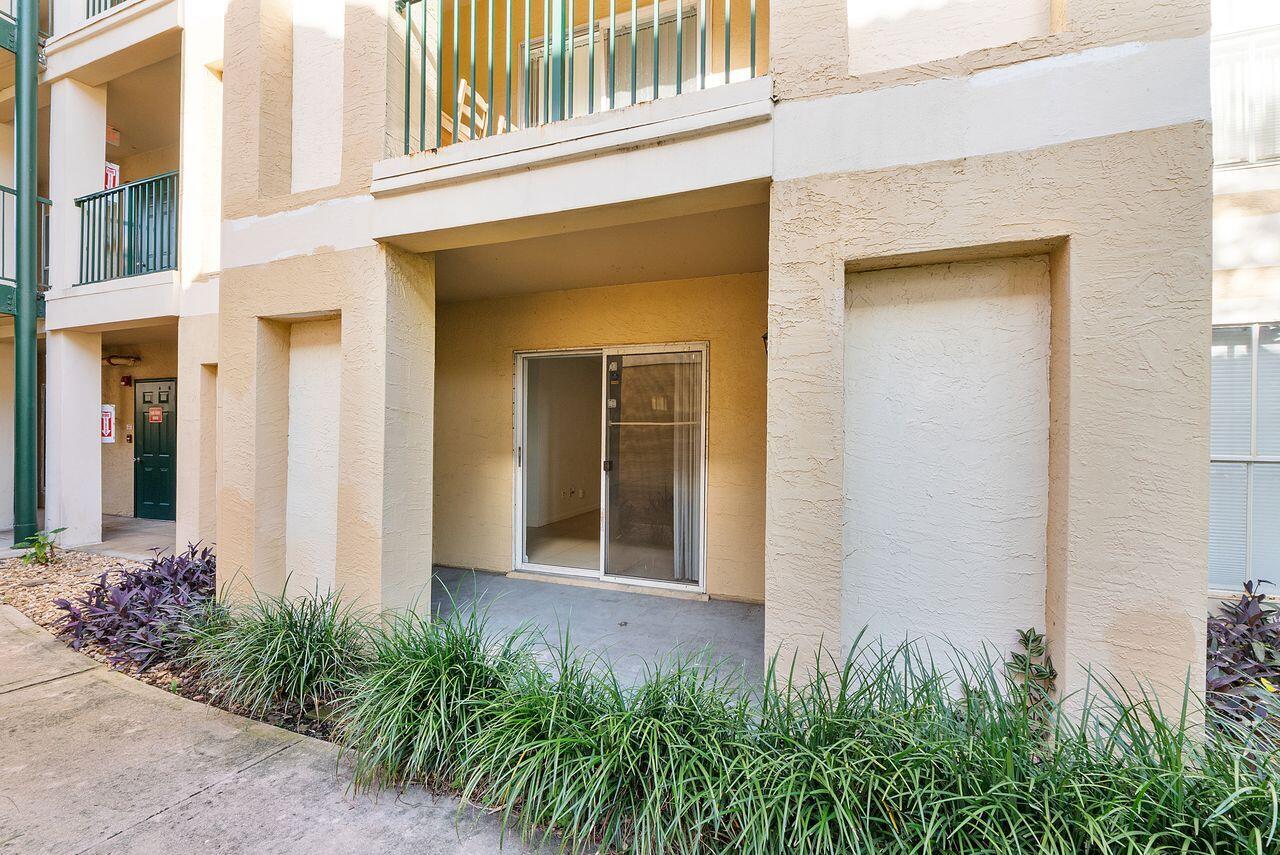 SAVANNAH AT RIVERSIDE CONDO - Residential