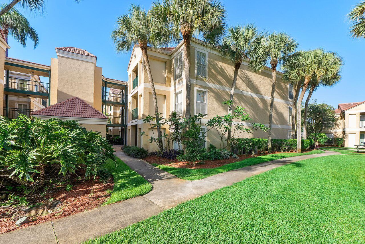 SAVANNAH AT RIVERSIDE CONDO - Residential