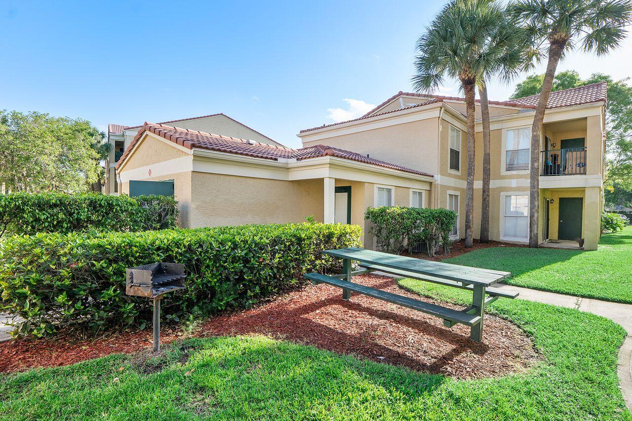 SAVANNAH AT RIVERSIDE CONDO - Residential