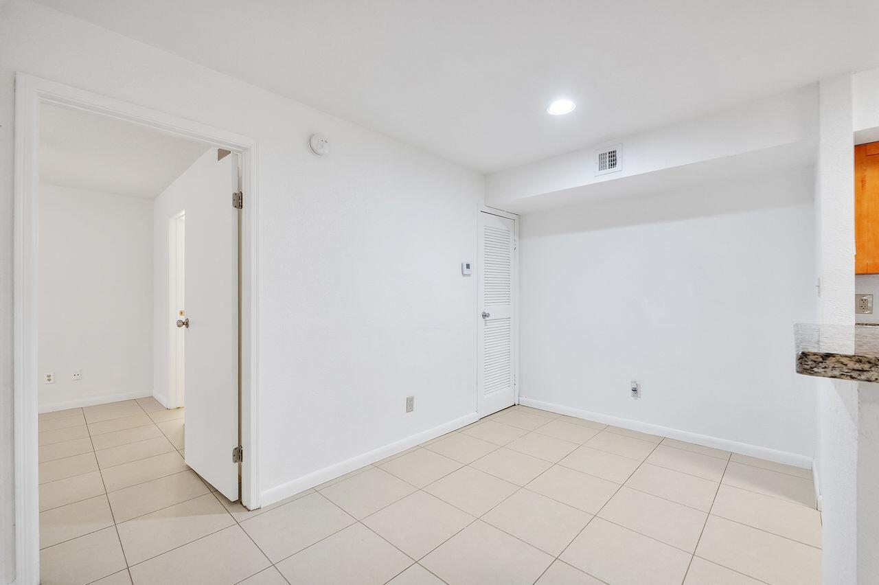 SAVANNAH AT RIVERSIDE CONDO - Residential