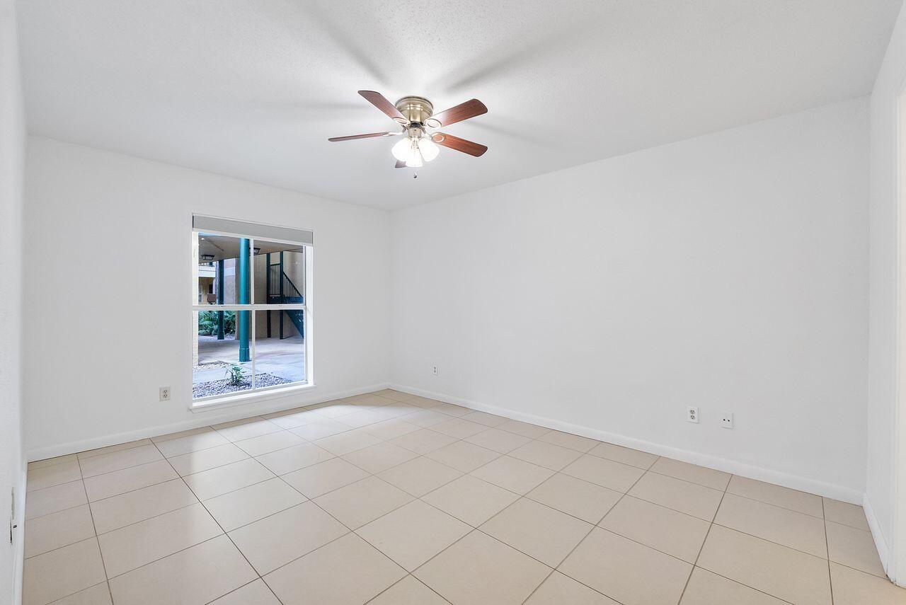 SAVANNAH AT RIVERSIDE CONDO - Residential