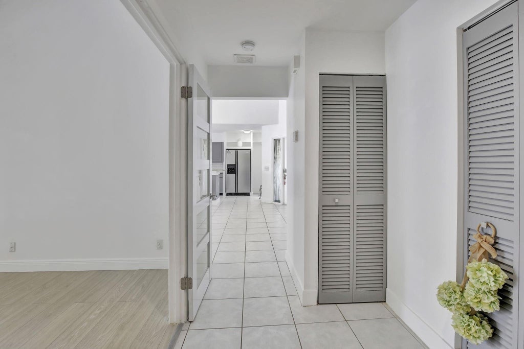 Photo of 9341 Chelsea Drive S, Plantation, FL 33324 (MLS # B26081333)