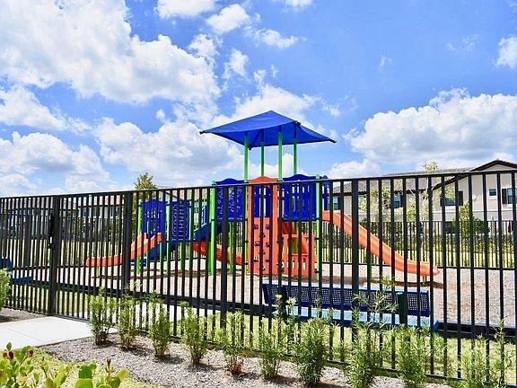 FLAVOR PICT TOWNHOMES PUD REPLAT - Residential Lease