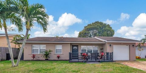 Single Family Residence in Boca Raton FL 9130 Saddlecreek Drive Dr.jpg