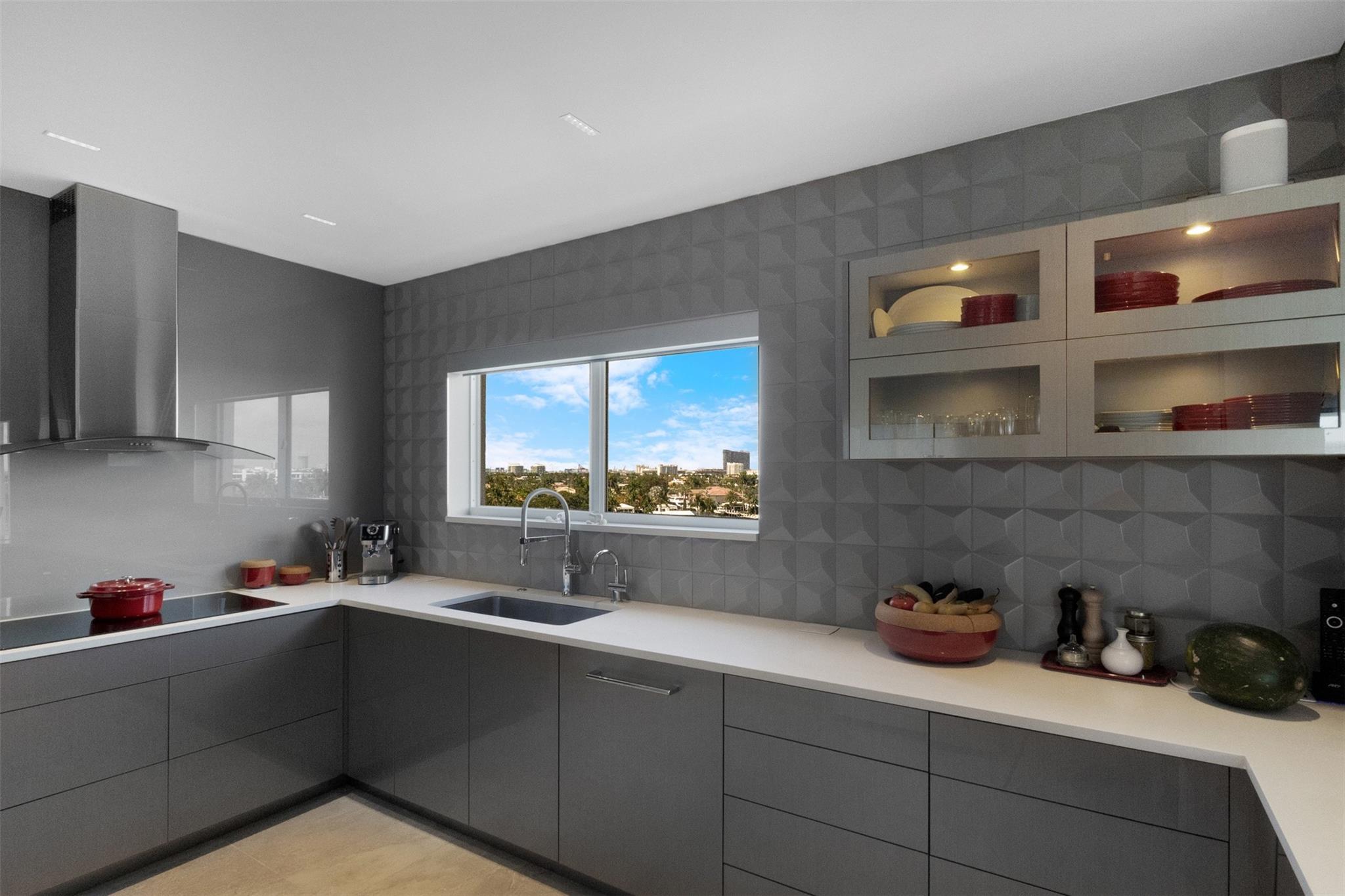 333 Sunset Dr 508