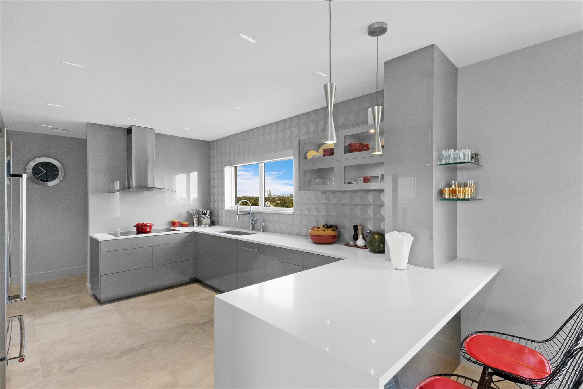 333 Sunset Dr 508