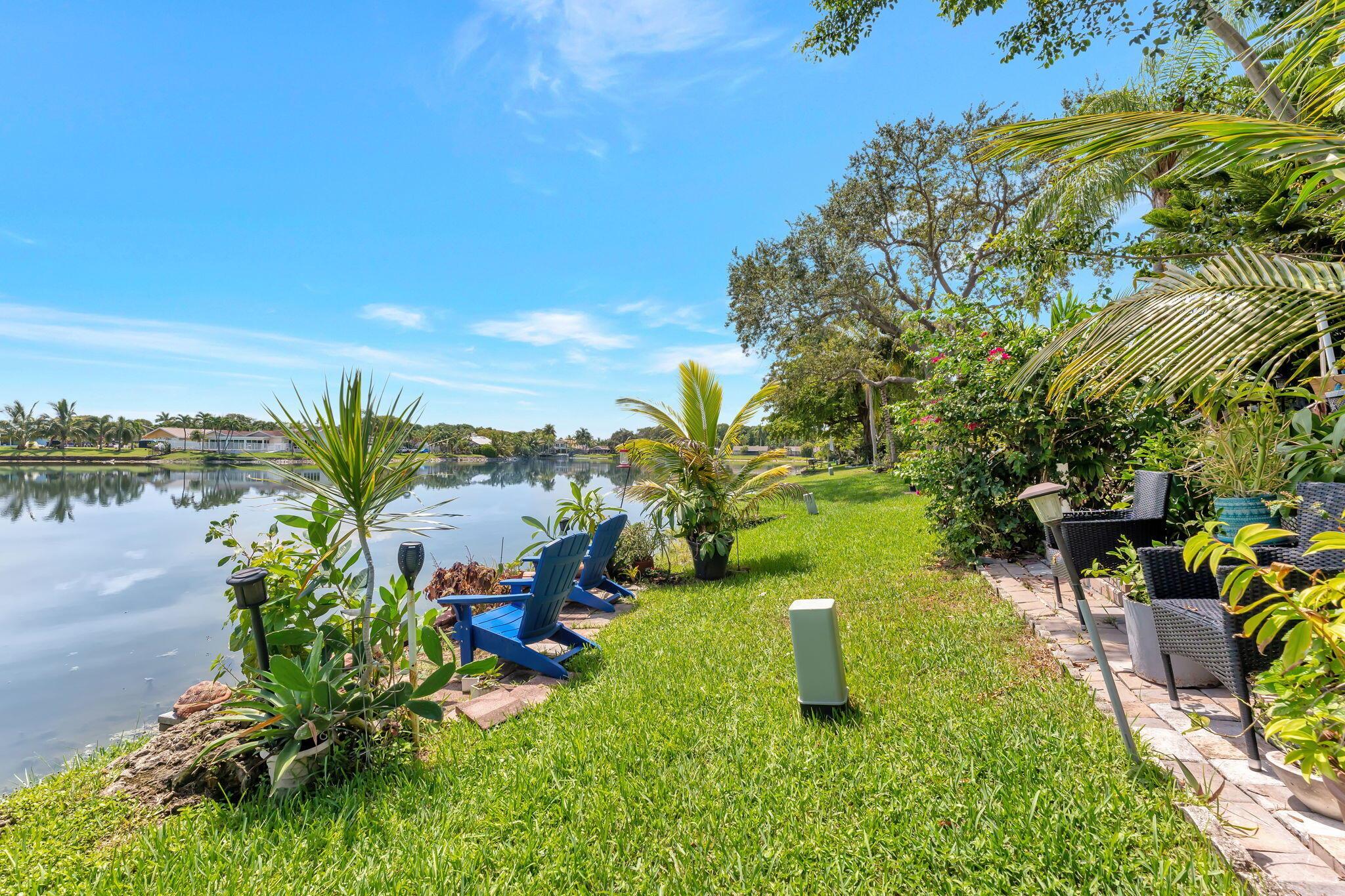 Woodlake Villas - Residential