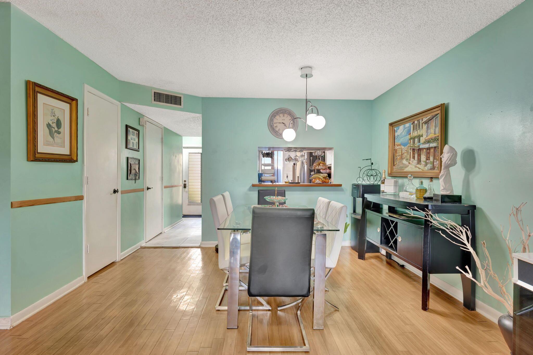 Woodlake Villas - Residential