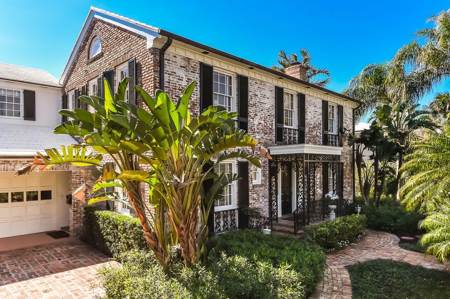 Prestigious Pendleton Ave, 4500 sf classic white-washed brick Georgian designed by Gustav Maass as his personal residence while working for John Volk.  This 6 bedroom, 5 bathroom home offers proportioned rooms with abundant amount of natural light, coquina clad pool, updated kitchen, and two-car air conditioned garage.  Don't miss this Excellent opportunity!