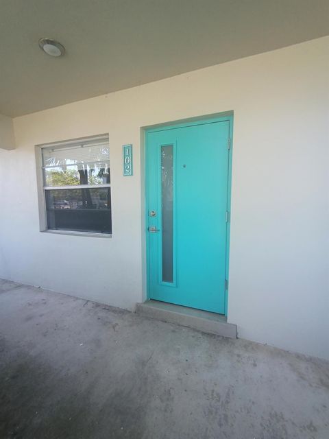 640 SE 2nd Avenue 102 Boynton Beach FL 33435