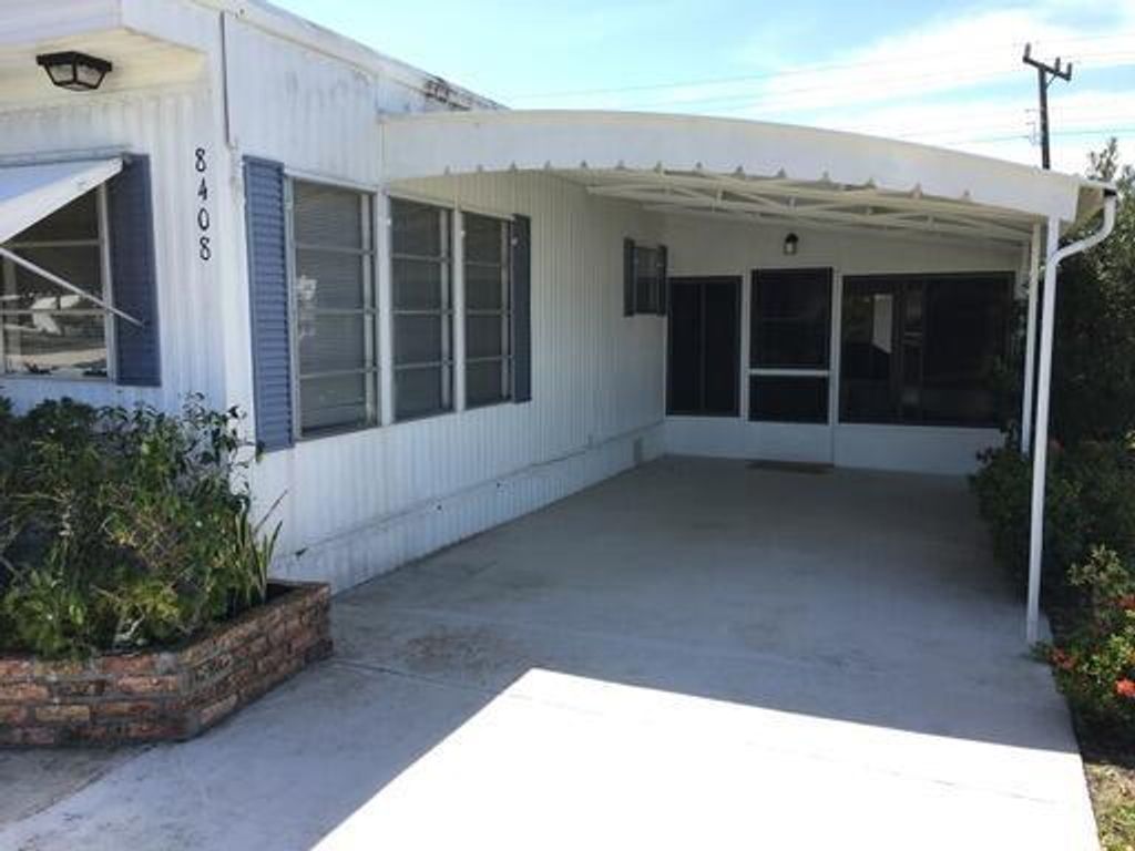 Photo of 8408 SE Swan Avenue, Hobe Sound, FL 33455 (MLS # R10968050)