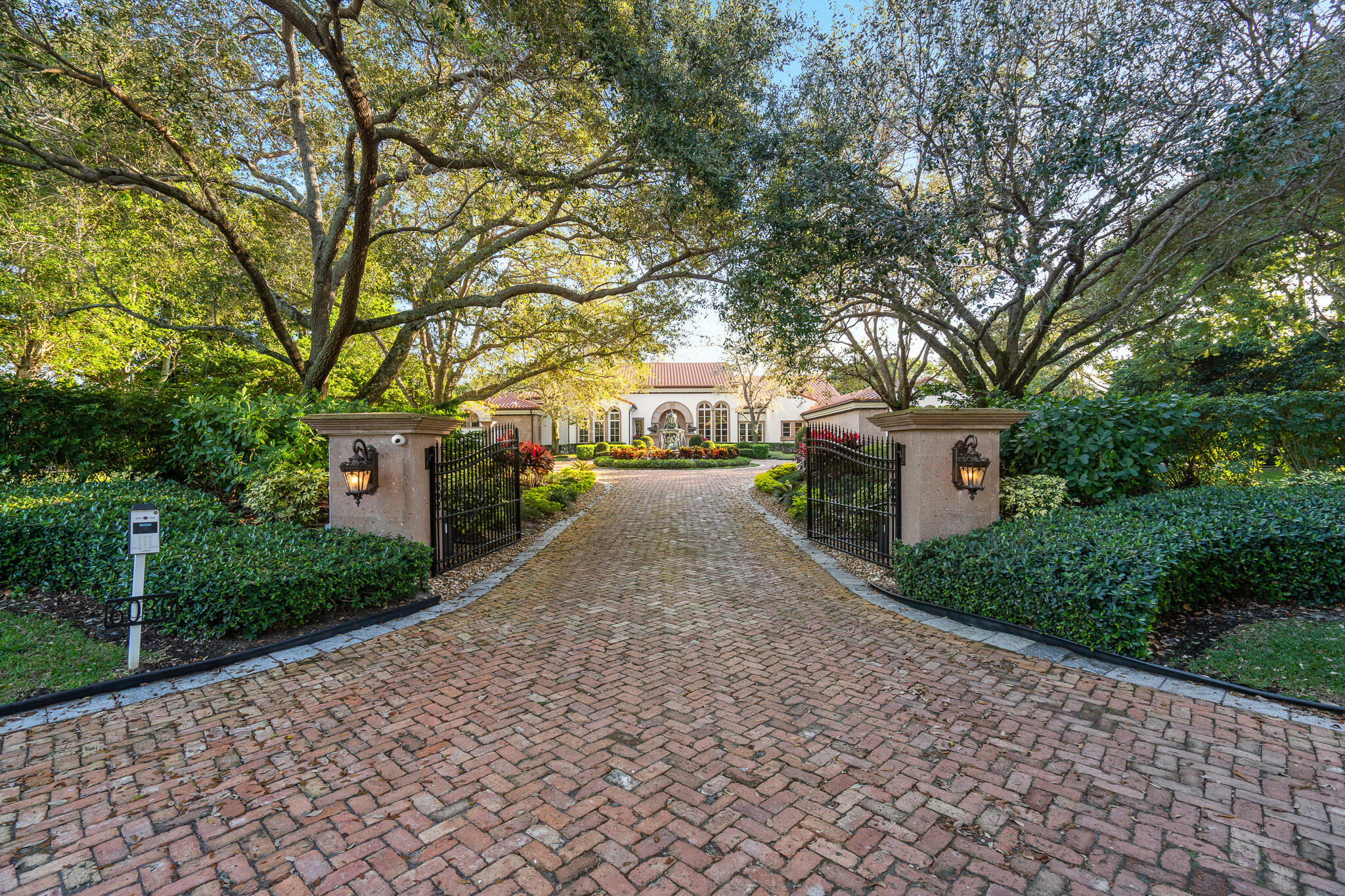 LE LAC - Residential