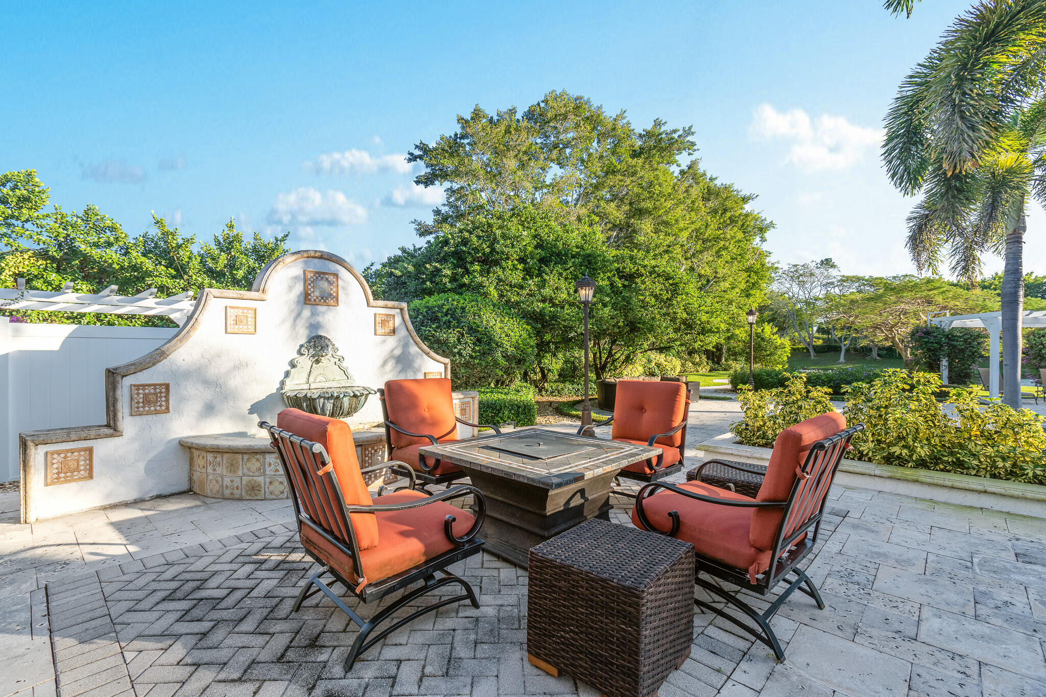 LE LAC - Residential