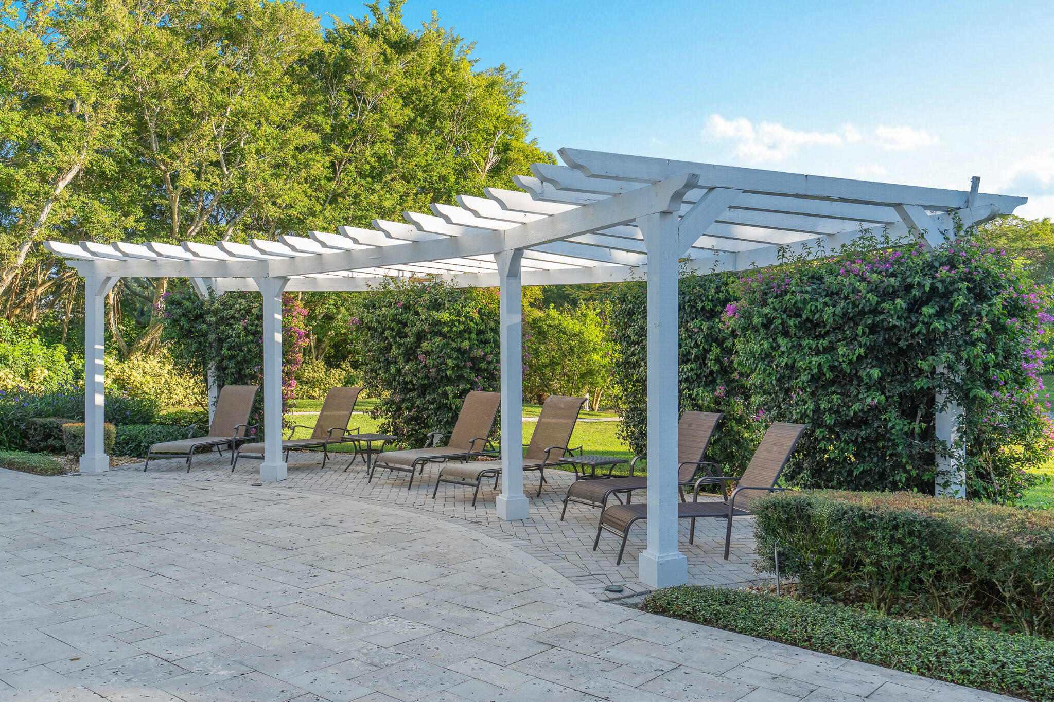 LE LAC - Residential