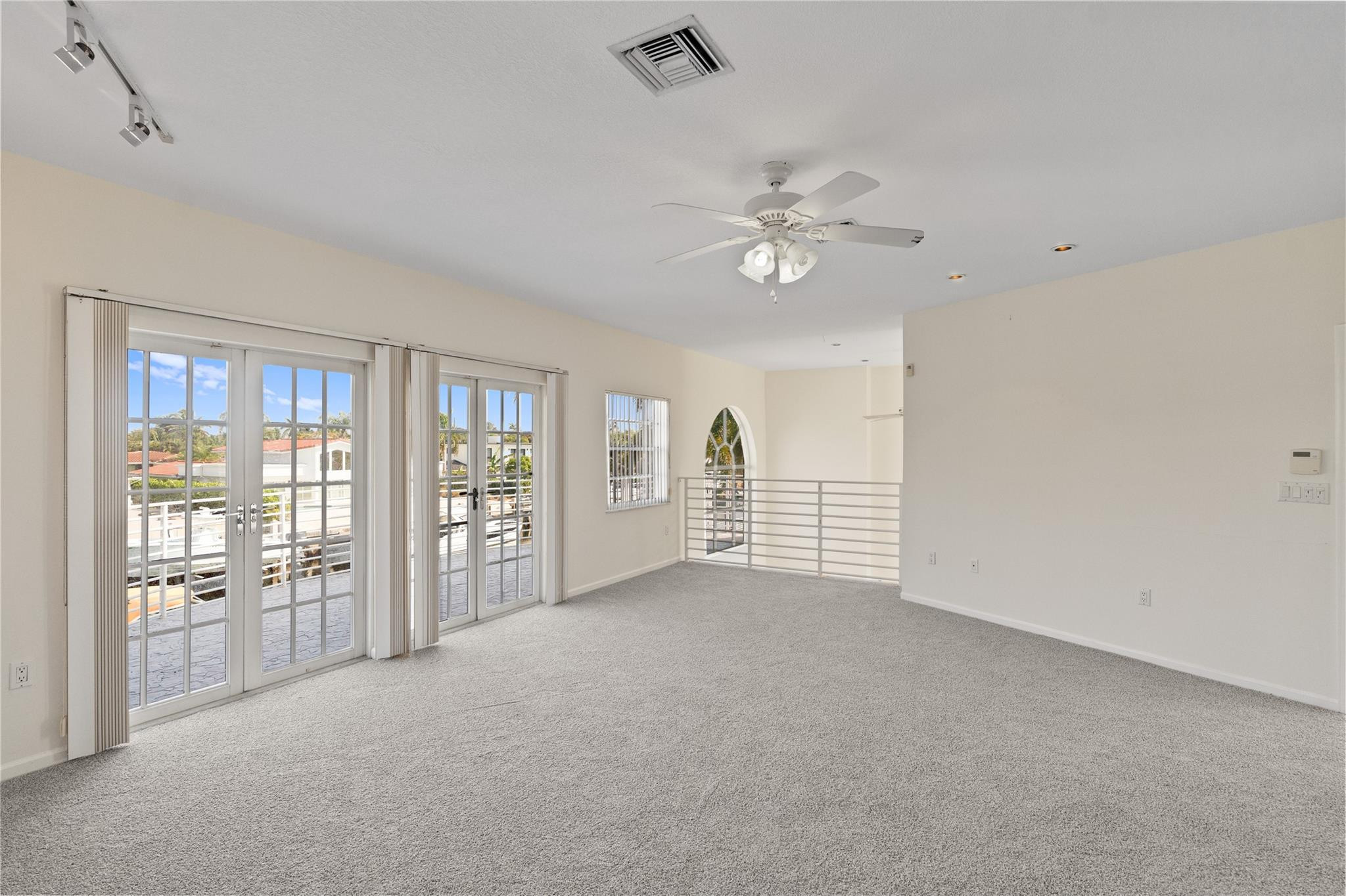 Hillsboro Harbor - Residential Lease