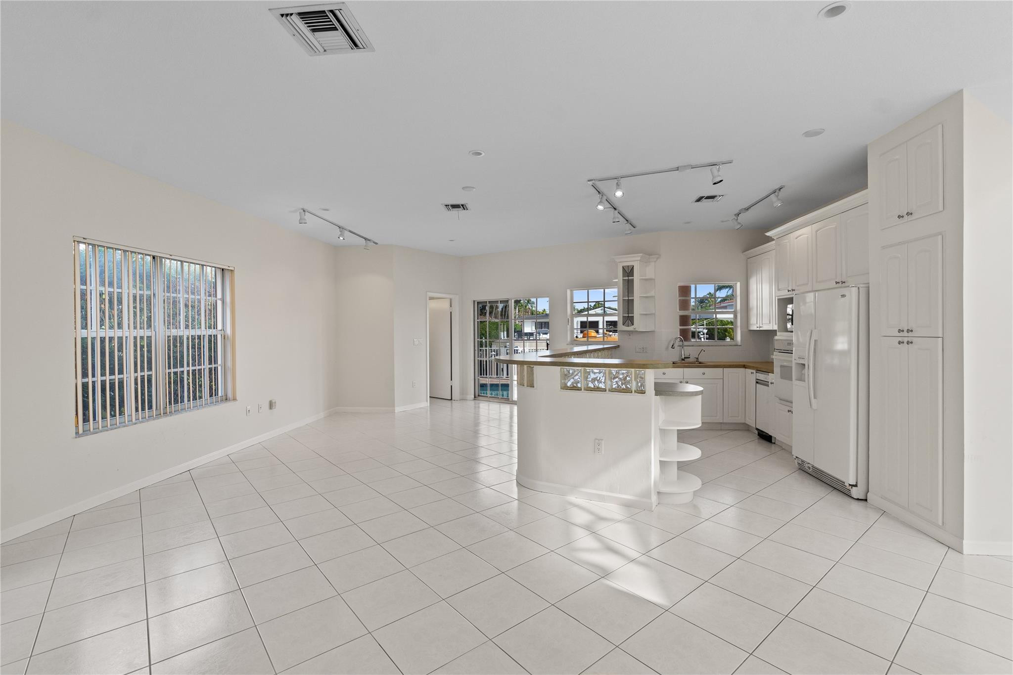 Hillsboro Harbor - Residential Lease