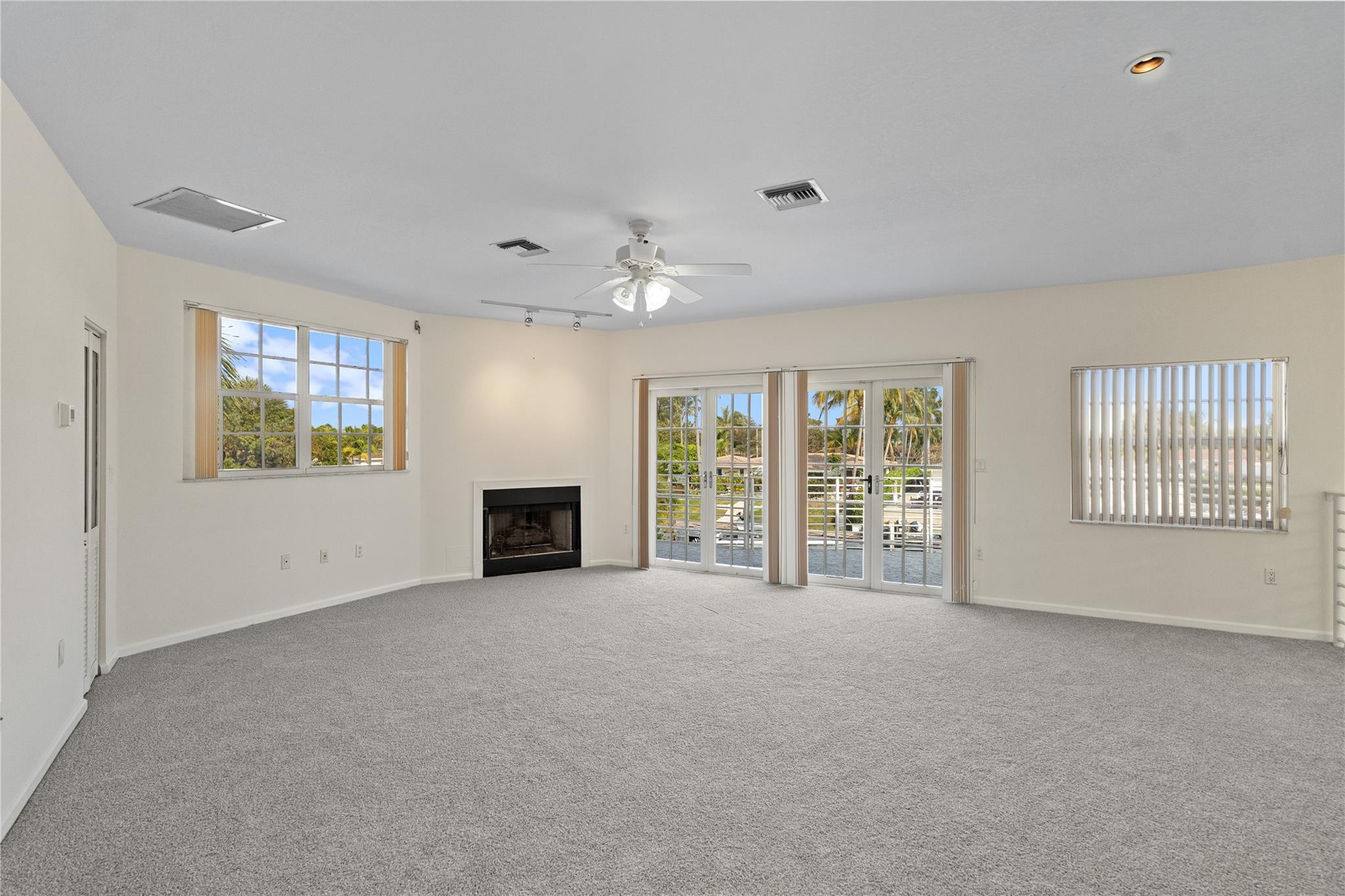 Hillsboro Harbor - Residential Lease