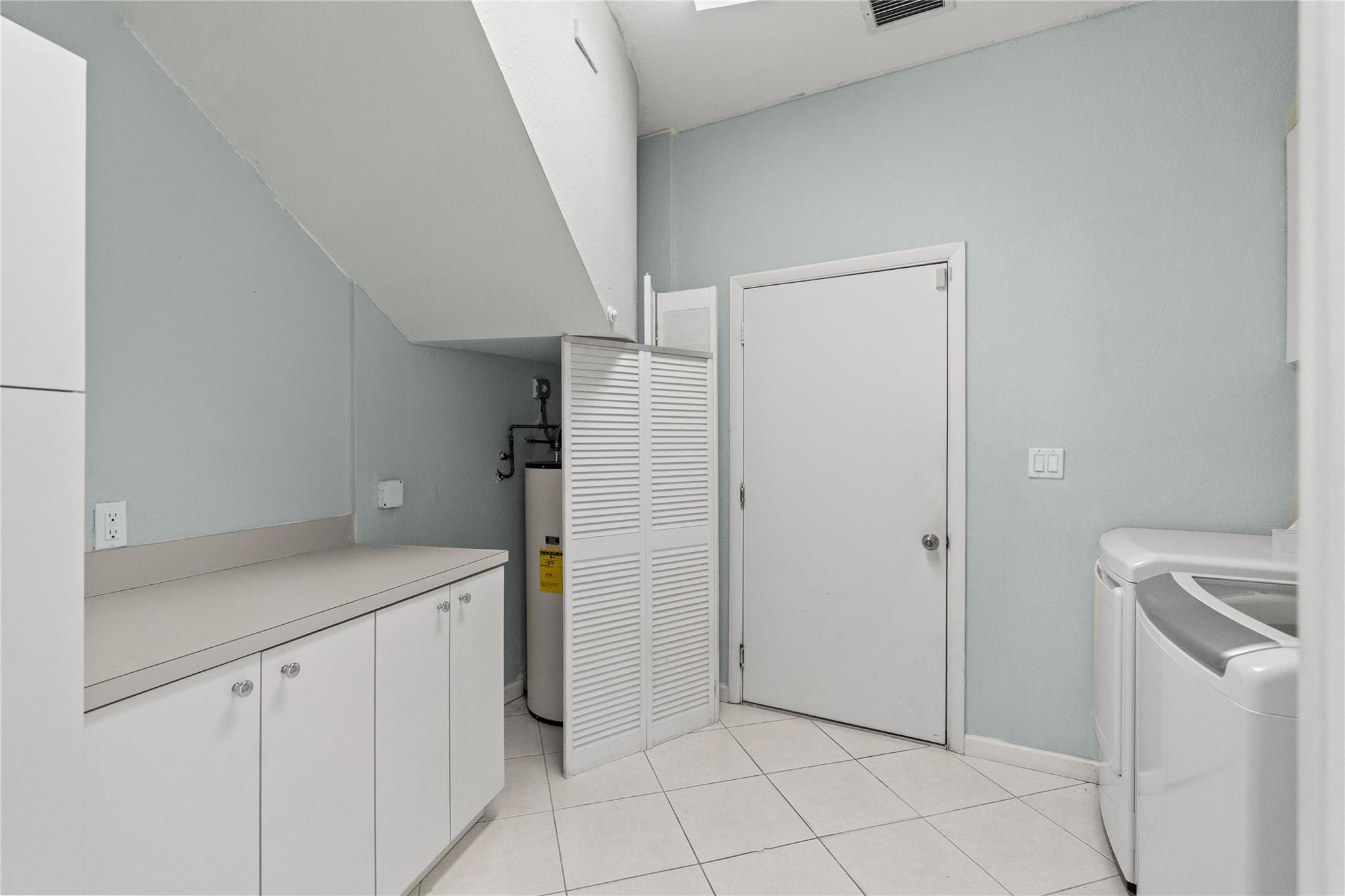 Hillsboro Harbor - Residential Lease