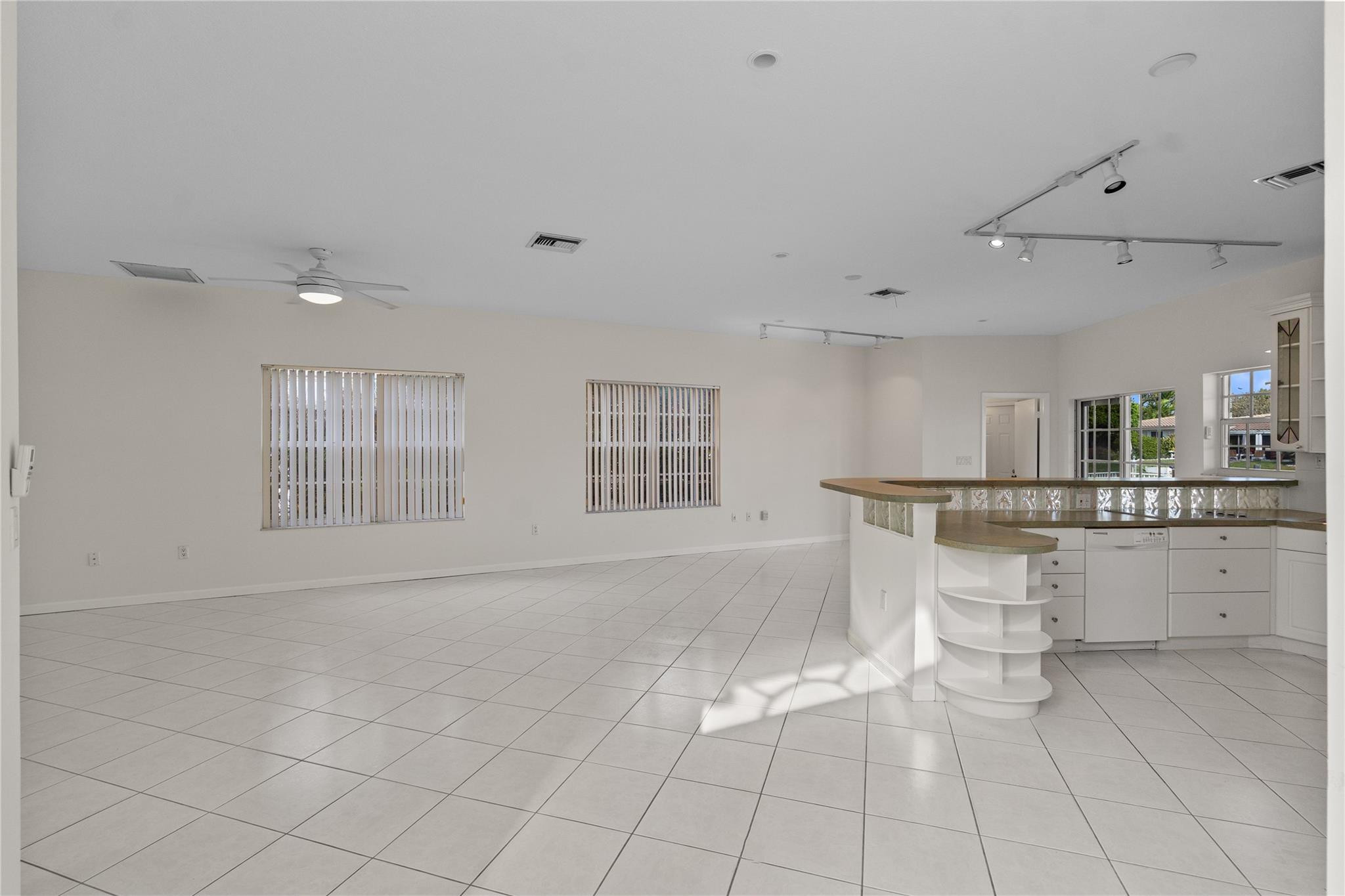 Hillsboro Harbor - Residential Lease