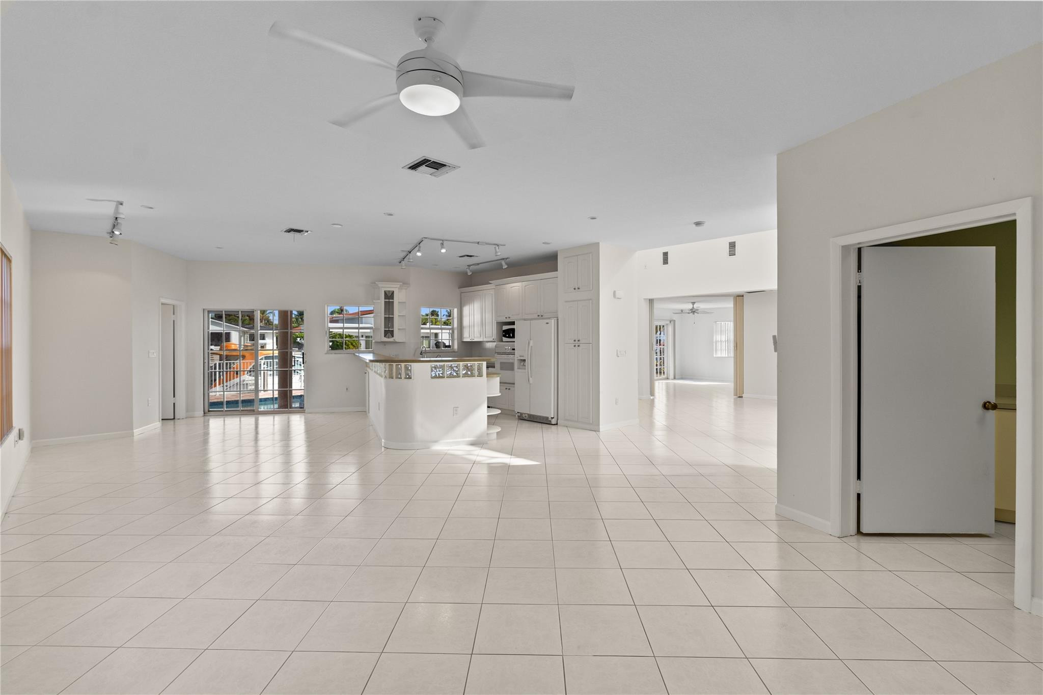 Hillsboro Harbor - Residential Lease