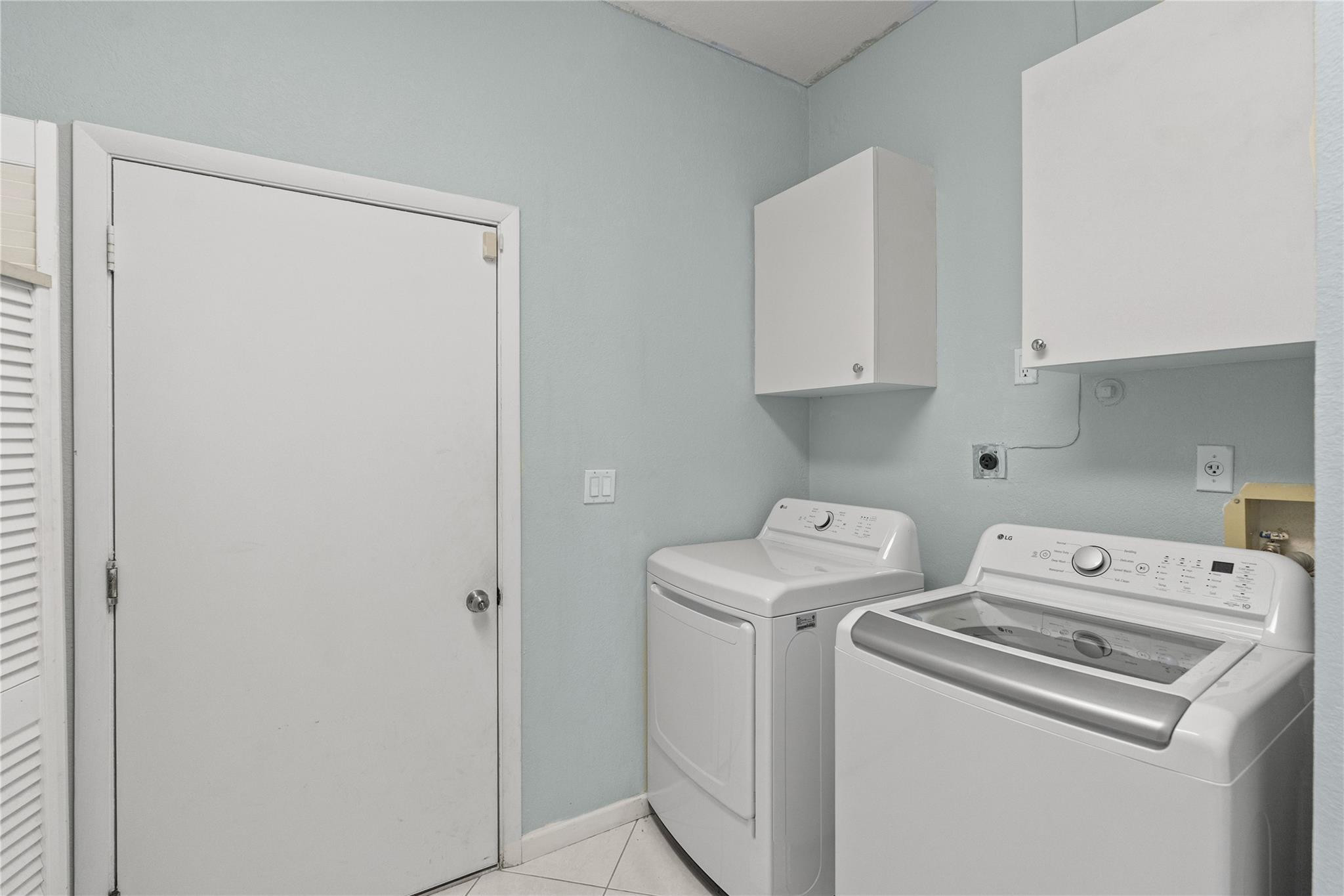 Hillsboro Harbor - Residential Lease