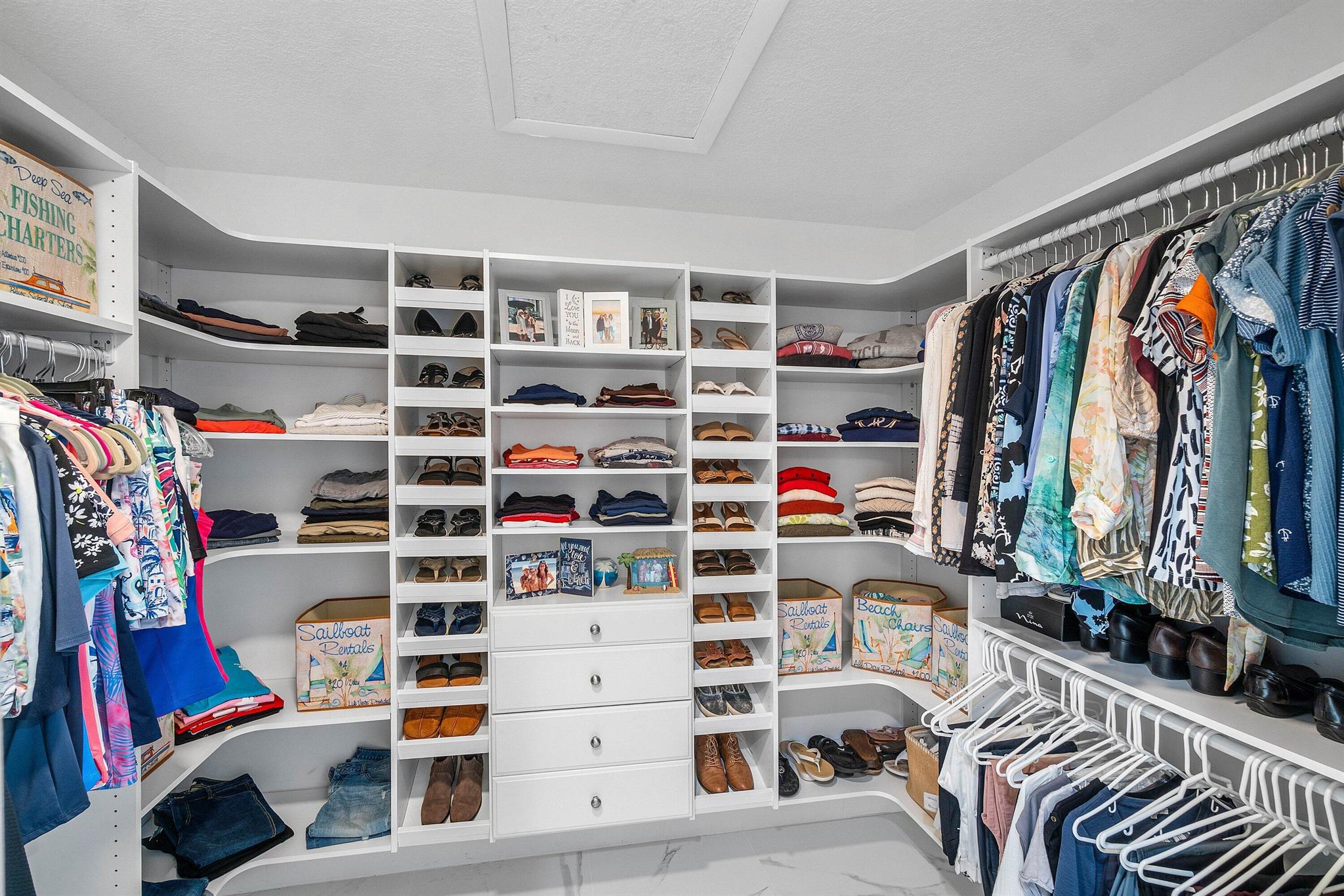 RAINBERRY BAY - Residential