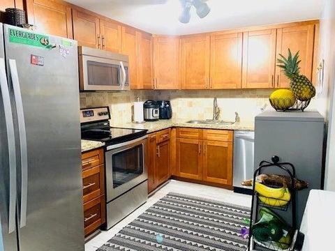 Tiny photo for 737 SE 1st Way #306, Deerfield Beach, FL 33441 (MLS # B26008290)
