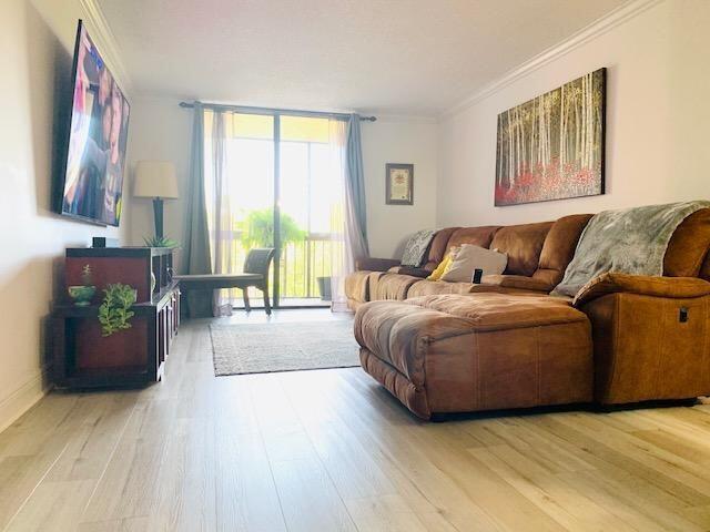 VISTA GARDENS I CONDO - Residential